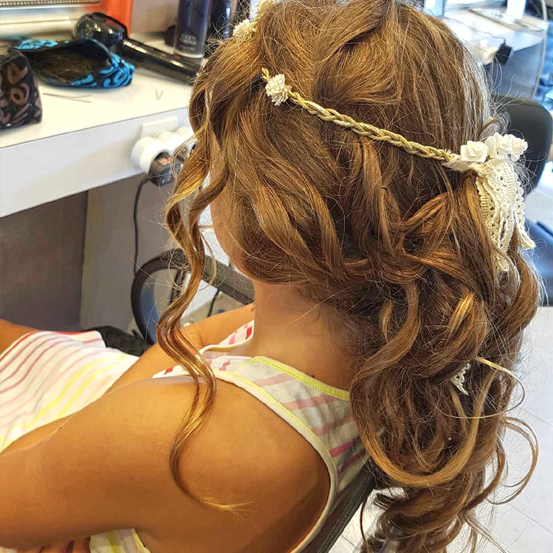 Cheveux jeune fille